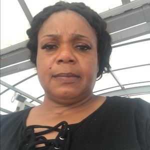 Meet your Posher, Angeline